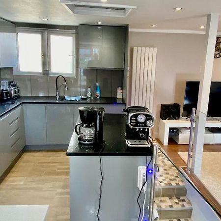 Modern Stylish Apartment At Brighton Station Екстериор снимка