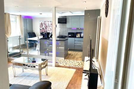Modern Stylish Apartment At Brighton Station Екстериор снимка