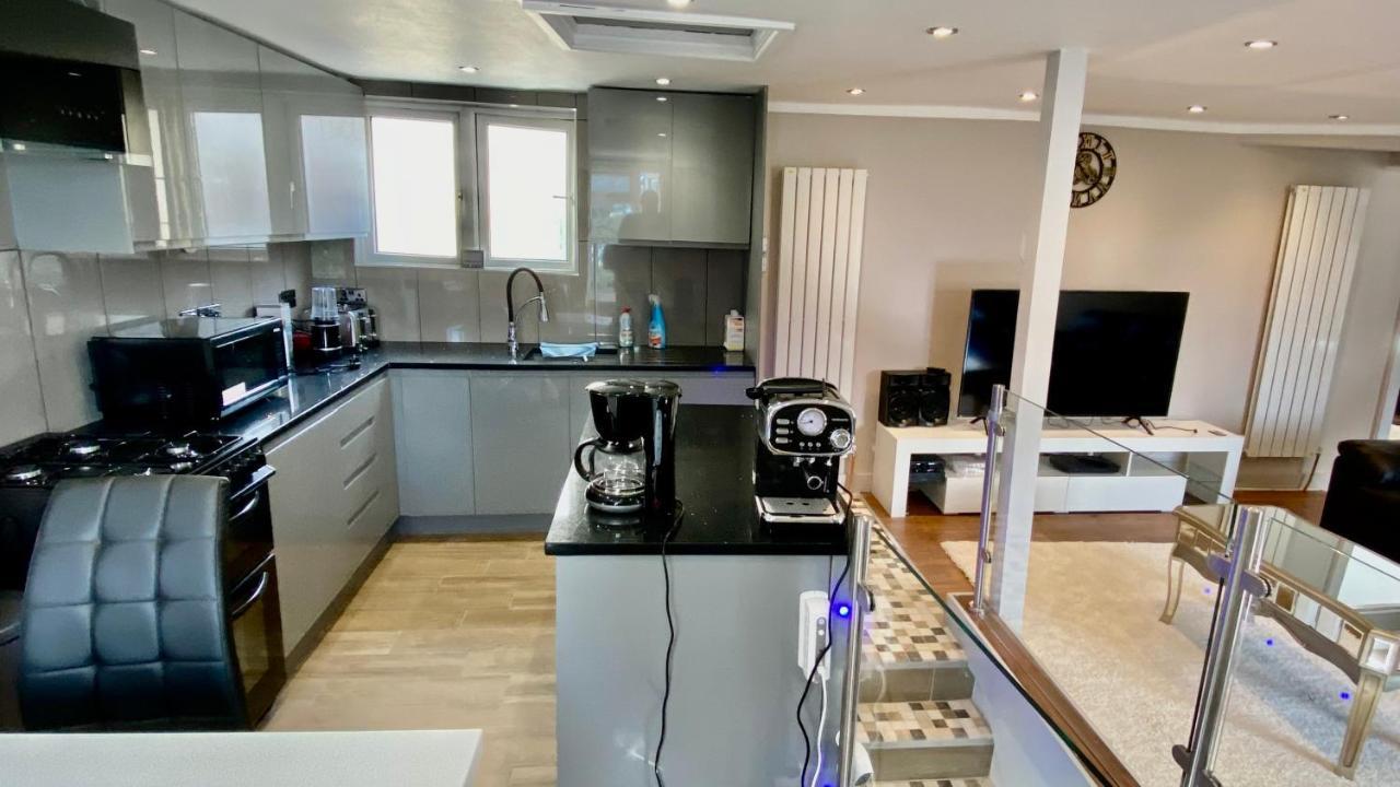 Modern Stylish Apartment At Brighton Station Екстериор снимка